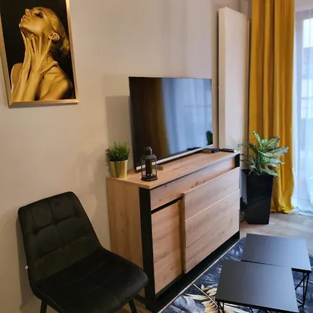 Apartment Moon *